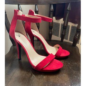 Windsor Red Heels 10